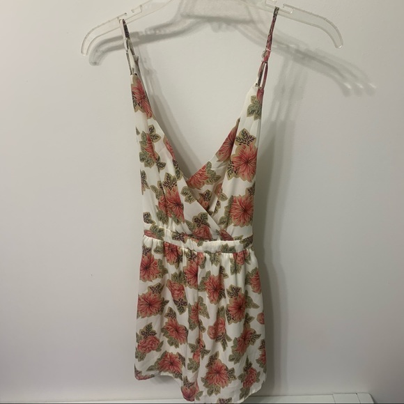 Cals Tops - Floral flowy tank top